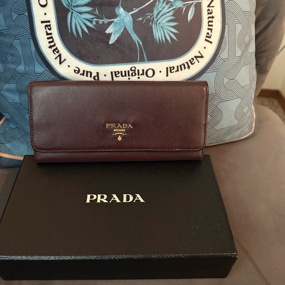 **Full inclusion Prada** Bordeaux/Multicolor Saffiano Leather Wallet - Picture 8 of 15
